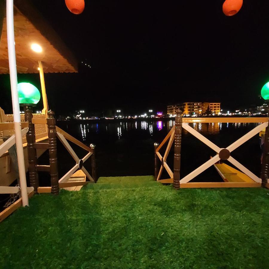 Tashkand Houseboat Srīnagar Zewnętrze zdjęcie